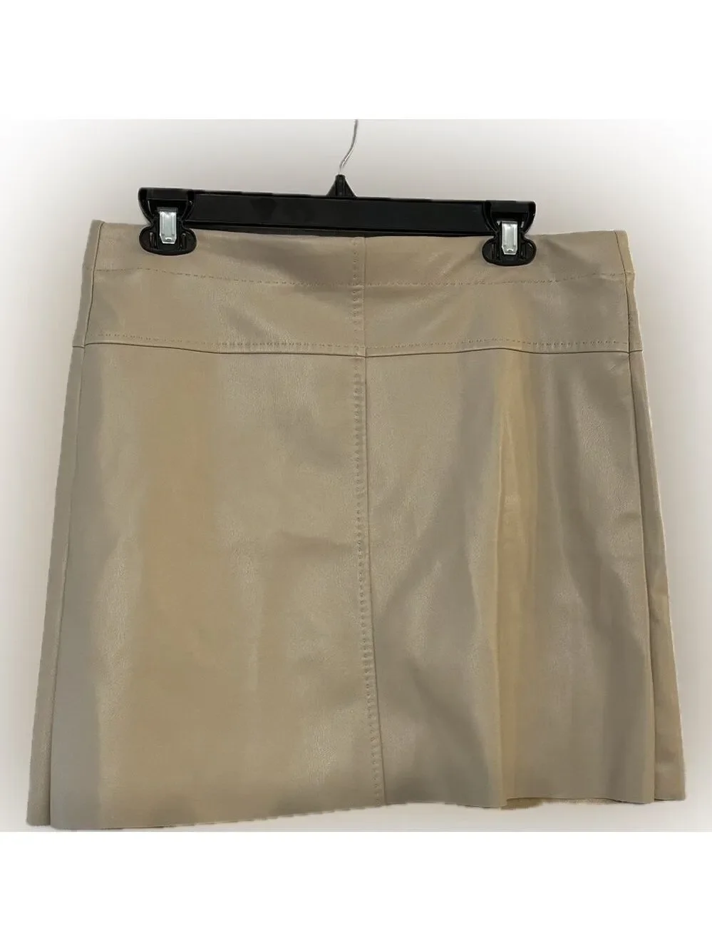 Max Studio Women’s Faux Leather Mini Skirt Bone color Size Large NWOT